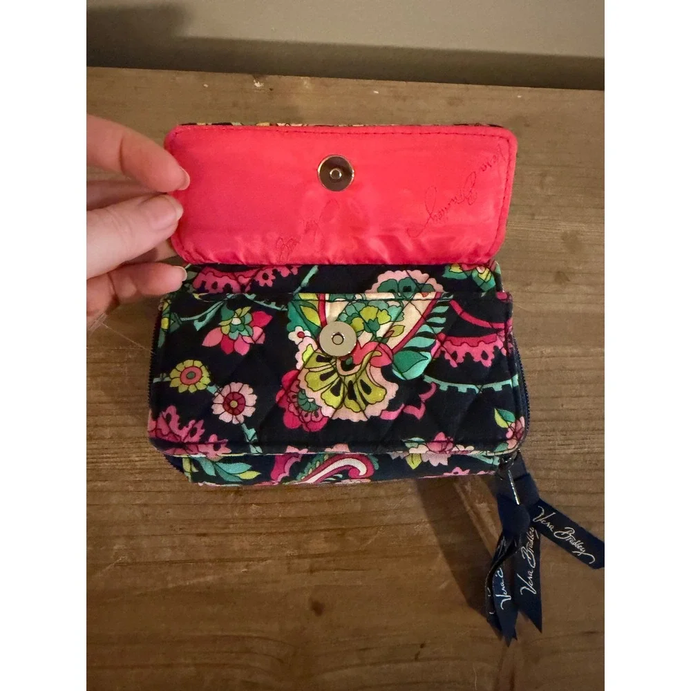 Vera Bradley Navy Floral Paisley Quilted Cotton Zip Around Wallet Organizer